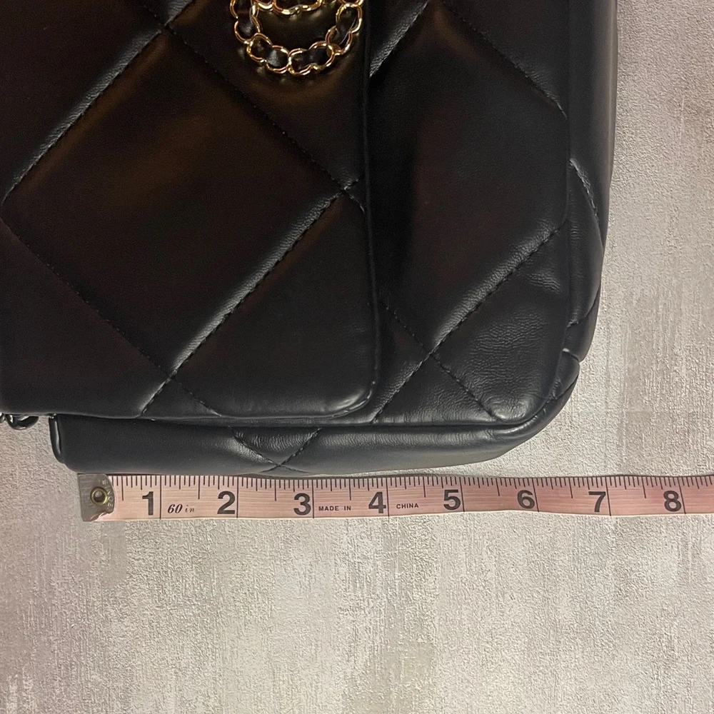 Elegant Black Quilted Bag with Gold Chain- mixed metal - Picture 12 of 13